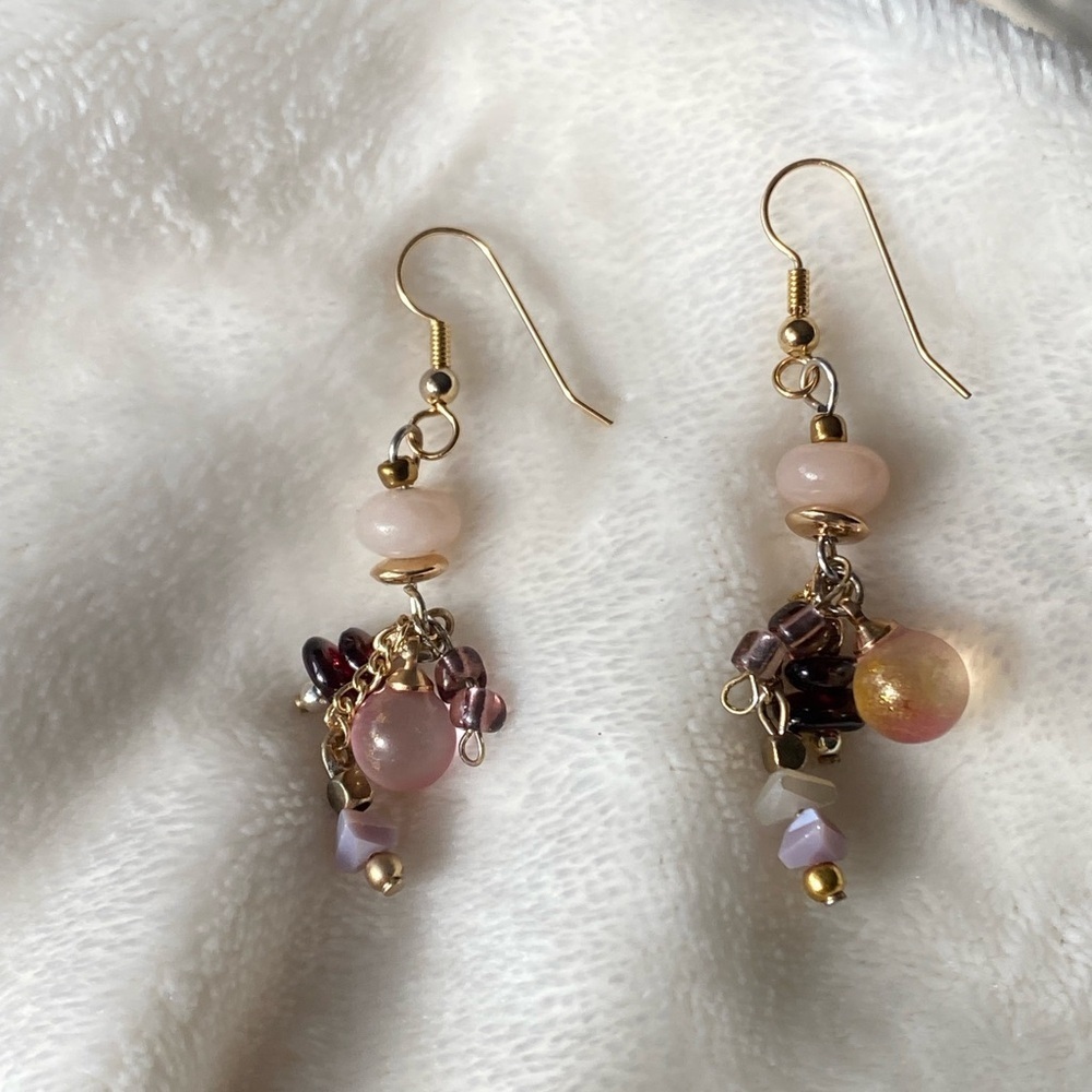 NEW MAGNETIC HEALING Gold and Pink Dangle Earrings - Picture 3 of 6